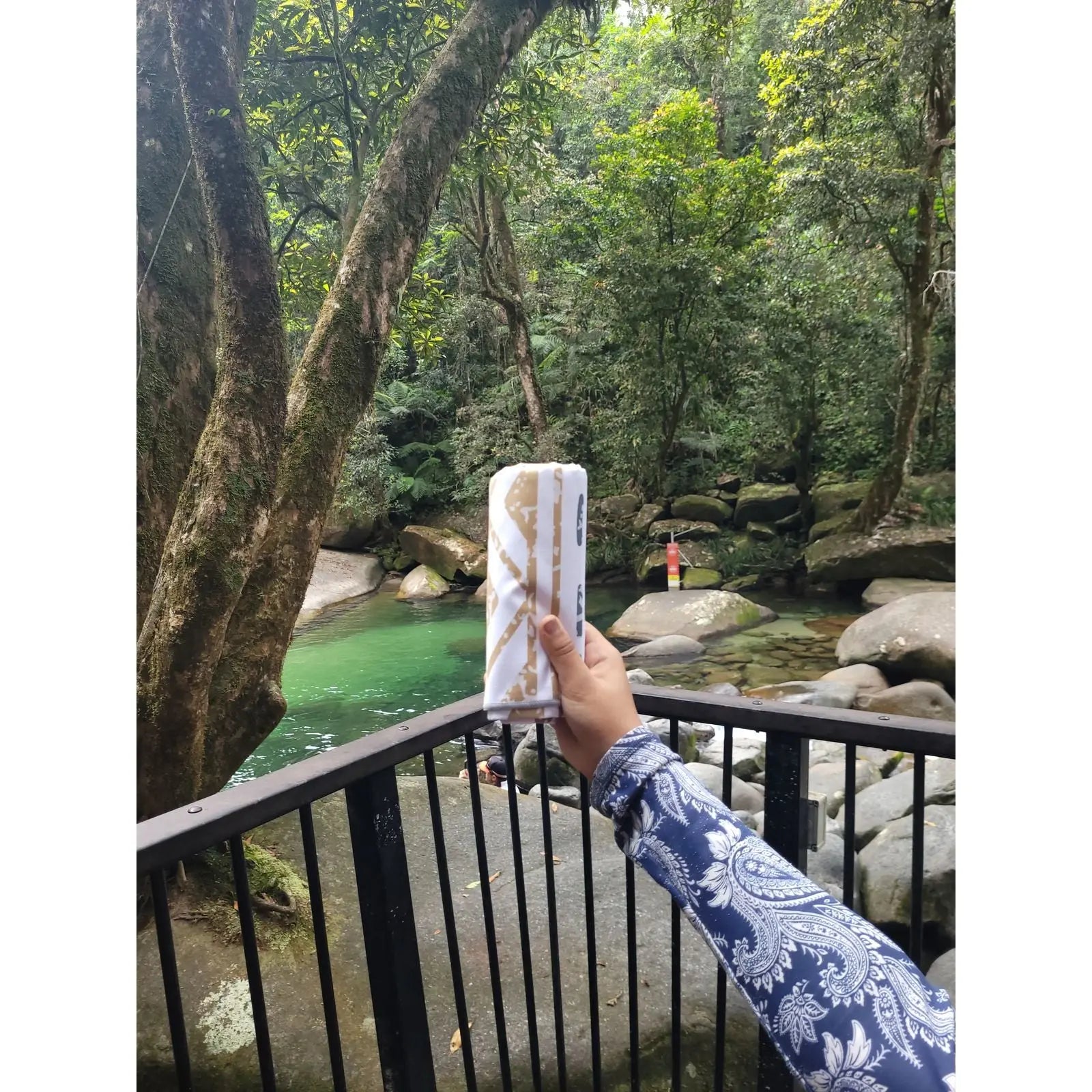 Bruny Beach Towel & Pouch Newlyfe