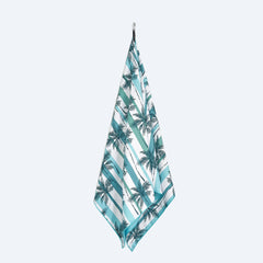 Cocos Beach Towel & Pouch Newlyfe