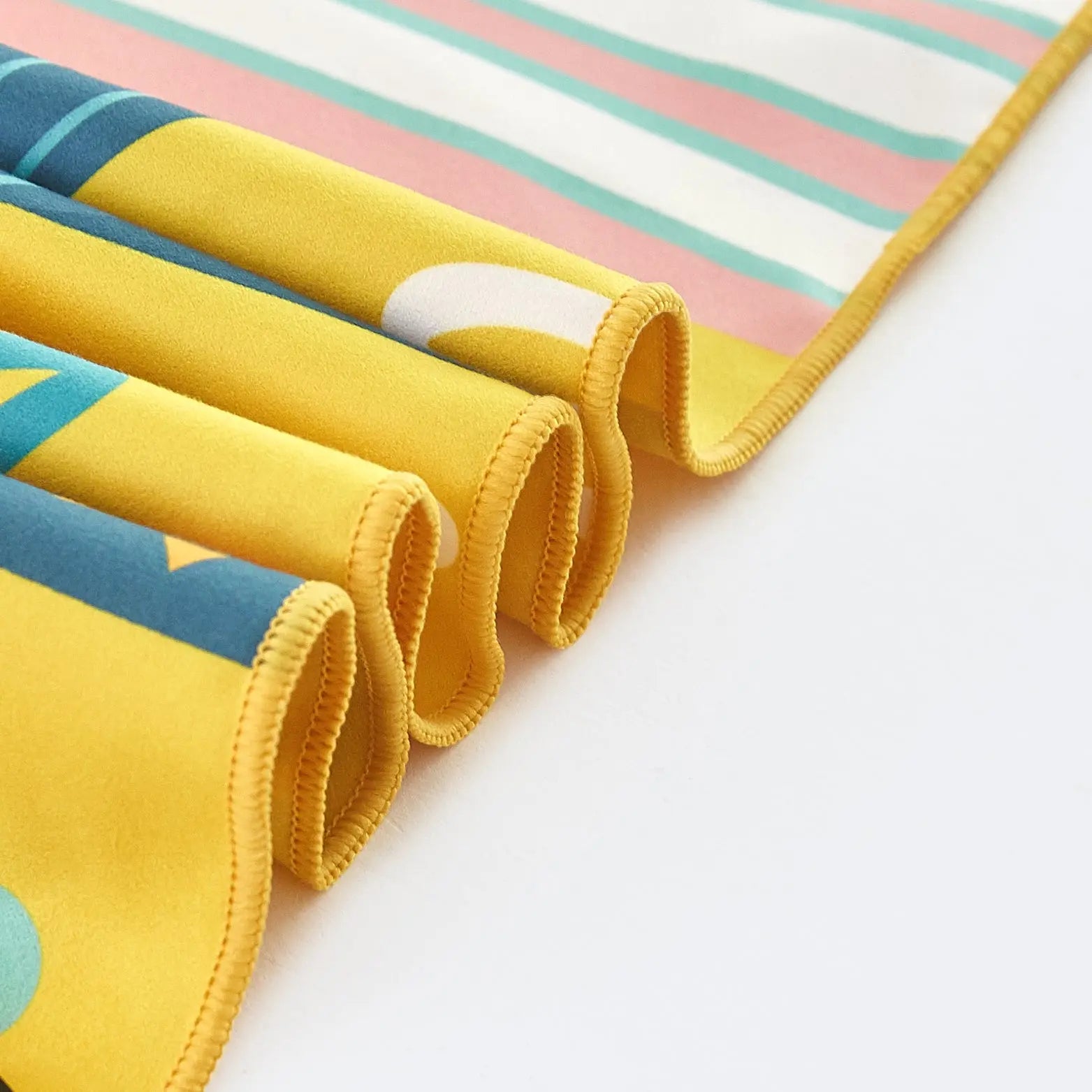 City Beach Towel & Pouch Newlyfe