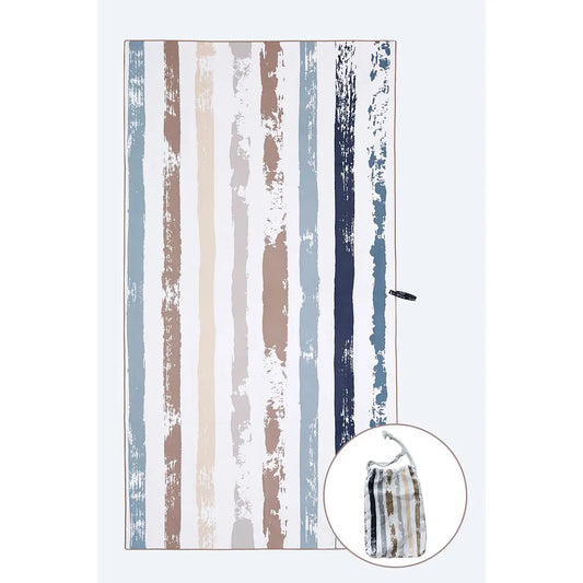 Whitehaven XL Beach Towel & Pouch Newlyfe