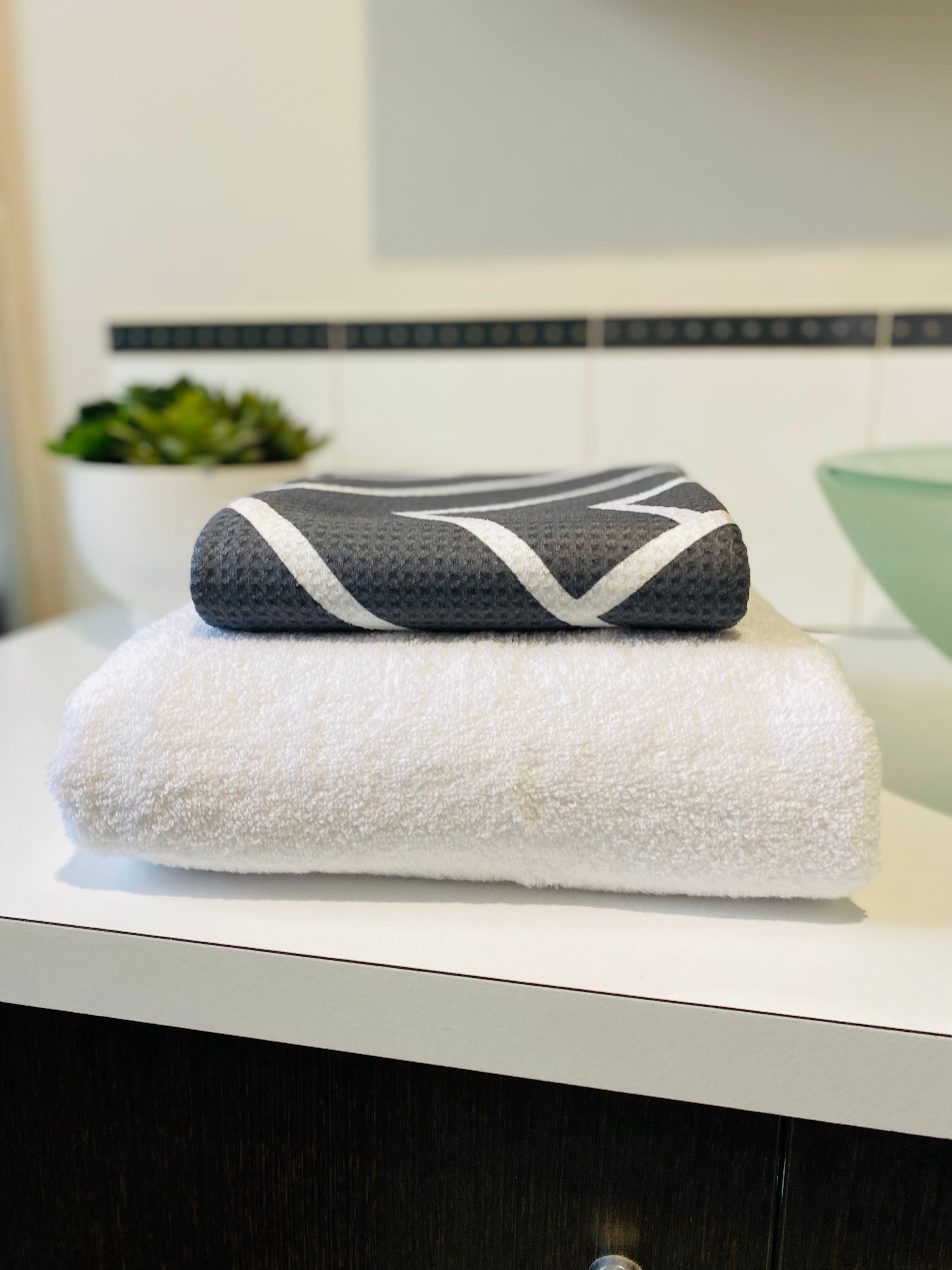 Compact bath towel - slate